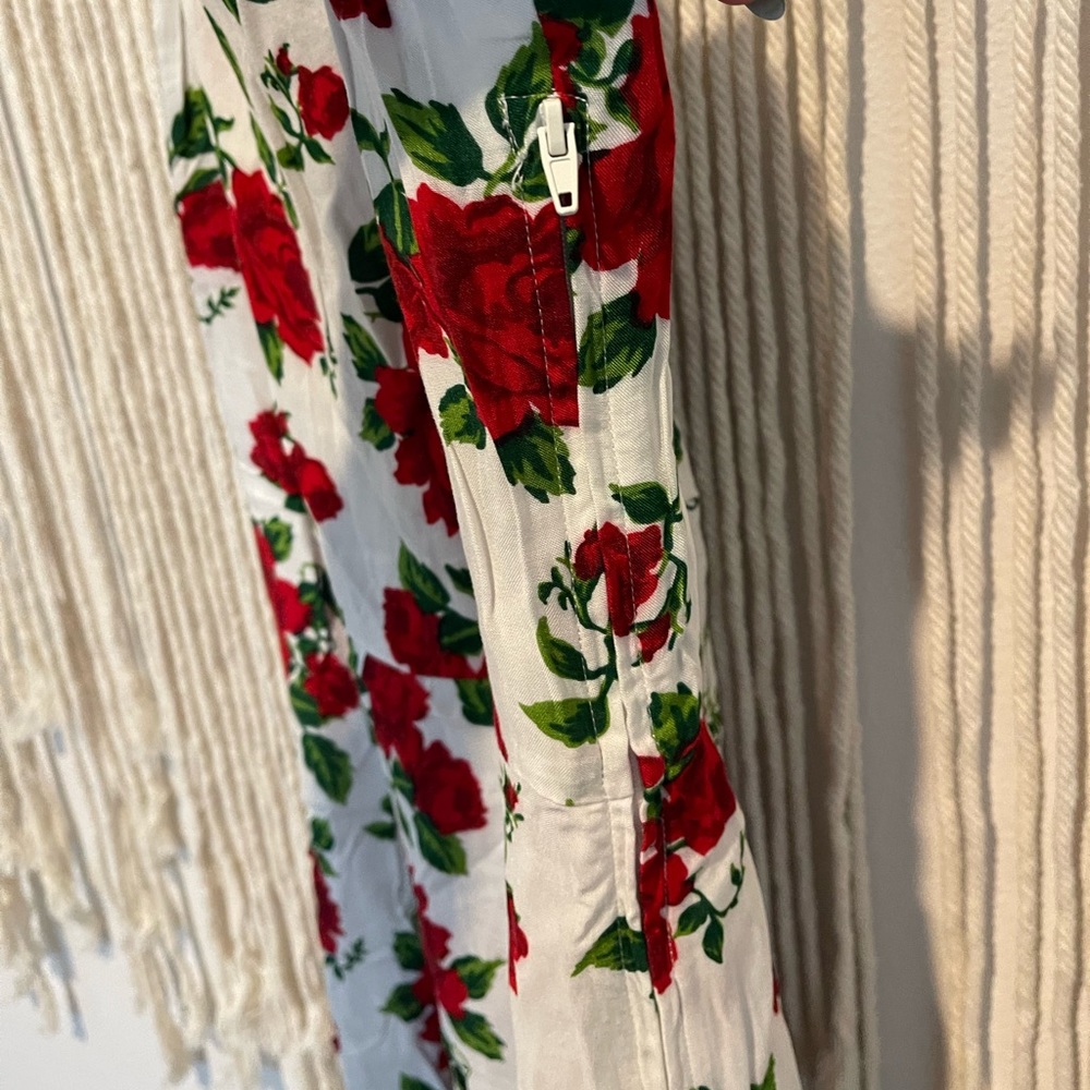 NWOT H&M Divided Floral Rose Short Romper Size 14 - Picture 8 of 9